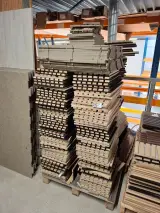 Partij akoestische panelen en stalen – foto 11 – kavel bij Onlineveilingmeester, Hoogeveen