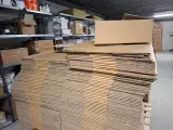 Partij verpakkings dozen – foto 2 – kavel bij Onlineveilingmeester, Hoogeveen