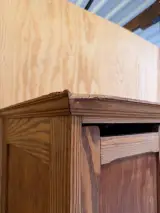 Vintage houten lockerkast uit Sint-Niklaasinstituut Anderlecht – foto 3 – kavel bij De Kringwinkel, Heusden