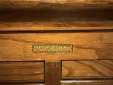 Houten rolluikkast van Ateliers Fortuna. Te herstellen! – foto 2 – kavel bij De Kringwinkel, Heusden