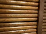 Houten rolluikkast van Ateliers Fortuna. Te herstellen! – foto 4 – kavel bij De Kringwinkel, Heusden