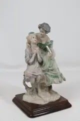Vintage Capodimonte-harsbeeldje: Maternity – foto 2 – kavel bij De Kringwinkel, Brecht