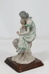 Vintage Capodimonte-harsbeeldje: Maternity – foto 5 – kavel bij De Kringwinkel, Brecht