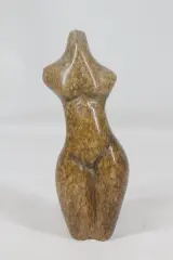 Gestileerd sculptuur van een vrouwelijk torso – foto 2 – kavel bij De Kringwinkel, Brecht