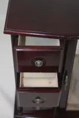 Vintage houten sieraden kastje – foto 6 – kavel bij De Kringwinkel, Brecht