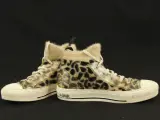 Christian Dior warme wintersneakers voor dames met luipaardprint – foto 2 – kavel bij De Kringwinkel, Antwerpen