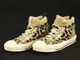 Christian Dior warme wintersneakers voor dames met luipaardprint – foto 3 – kavel bij De Kringwinkel, Antwerpen