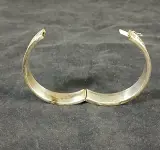 Antieke zilveren armband met gravure en sluiting – foto 3 – kavel bij De Kringwinkel, Turnhout