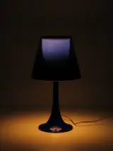 Flos Miss K tafellamp by Philippe Starck - kobaltblauw design – foto 9 – kavel bij De Kringwinkel, Antwerpen