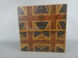 Houten bankje met Union Jack motief – foto 4 – kavel bij De Kringwinkel, Diest