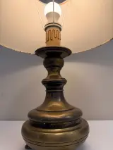 Tafellamp Art Nouveau stijl met messing voet – foto 5 – kavel bij De Kringwinkel, Dendermonde