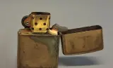 Zippo aansteker Winchester – foto 6 – kavel bij De Kringwinkel, Aalst