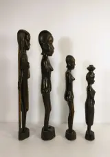 Lot van 7 handgesneden Afrikaanse houten beelden – foto 6 – kavel bij De Kringwinkel, Turnhout