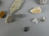 Verzameling mineralen en gesteenten – foto 5 – kavel bij De Kringwinkel, Diest
