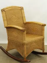 Vintage rotan schommelstoel in de stijl van Rohé Noordwolde - jaren 1960/70 – foto 6 – kavel bij De Kringwinkel, Antwerpen