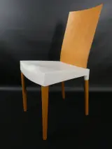Set van 2 Miss Trip designstoelen – Philippe Starck voor Kartell – 1996 – foto 12 – kavel bij De Kringwinkel, Heverlee