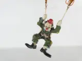 Vintage hangende parachuteclown – foto 3 – kavel bij De Kringwinkel, Heverlee