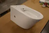 Hangtoilet met bidetvoorbereiding Wiesbaden, Vesta, wit – foto 4 – kavel bij Onlineveilingmeester, Drunen