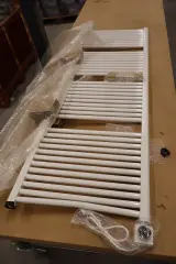 Handdoekradiator Smart wifi Wiesbaden, Elara, wit – foto 2 – kavel bij Onlineveilingmeester, Drunen