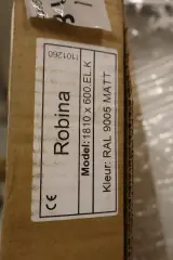 Elektrische handdoekradiator Instamat, Robina, zwart – foto 2 – kavel bij Onlineveilingmeester, Drunen
