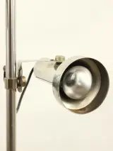 Jaren 70 chroom vloerlamp – foto 4 – kavel bij De Kringwinkel, Antwerpen