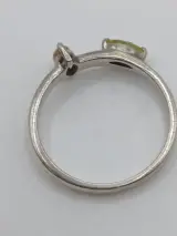 Zilveren ring met groene en roze steen – foto 3 – kavel bij De Kringwinkel, Diest