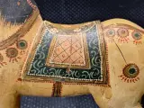 Indiaas ghodi-huwelijkspaard uit Rajasthan – foto 4 – kavel bij De Kringwinkel, Gent