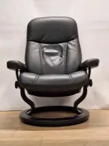 Stressless relaxzetel in zwart leder met bijpassend voetbankje – foto 3 – kavel bij De Kringwinkel, Gent