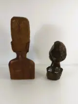 Twee Afrikaanse houten bustes, handgesneden, 20e eeuw – foto 2 – kavel bij De Kringwinkel, Turnhout