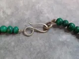 Exclusieve Malachiet sieradenset - Ketting en oorbellen in zilver - 925 – foto 5 – kavel bij De Kringwinkel, Gent