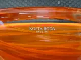 Oranje Kosta Boda Atoll schaal van Anna Ehrner – foto 9 – kavel bij De Kringwinkel, Gent