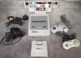 Spelconsole: Originele SNES console met 6 games + Super Gameboy adapter – kavel bij De Kringwinkel, Gent