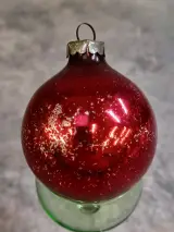 Vintage kerstset in doos: 11 glazen kerstballen en piek – foto 3 – kavel bij De Kringwinkel, Gent