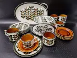 22-delig Boch Rambouillet servies met kopjes, schotels, borden etc – foto 2 – kavel bij De Kringwinkel, Gent