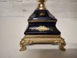 Set van 2 antieke kandelaars in klassieke Franse Empire-stijl – foto 3 – kavel bij De Kringwinkel, Herzele