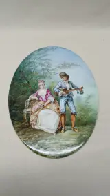 Set van 2 ovale porseleinen wandborden met schilderingen – foto 7 – kavel bij De Kringwinkel, Zottegem