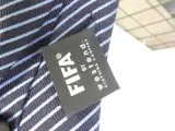 Set van 13 zijden dassen met voetbalmemorabilia – foto 25 – kavel bij De Kringwinkel, Heverlee