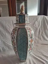 Decoratieve keramische vaas met deksel – foto 8 – kavel bij De Kringwinkel, Ieper