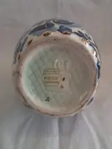 Decoratieve blauwe en gouden keramische vaas met handvat – foto 4 – kavel bij De Kringwinkel, Ieper
