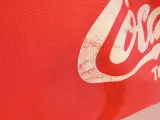 Rode Coca-Cola sporttas met witte accenten – foto 14 – kavel bij De Kringwinkel, Heverlee