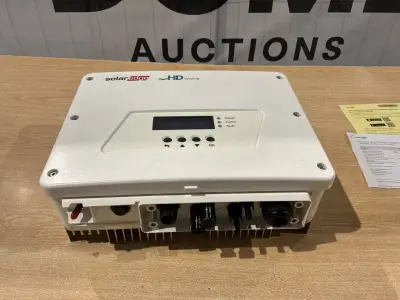 SolarEdge SE4000H Zonnepanelen-omvormer – kavel bij Dome Auctions, Depot Deinze