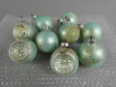 9 turquoise kerstballen – kavel bij De Kringwinkel, Diest