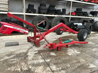 Werktuigdrager – kavel bij Dome Auctions, Aarschot