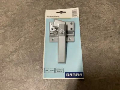 8x Gamma raamsluiting met slot rechts aluminium – kavel bij XL Auctions