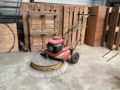 Westermann MBR 800 HLR vloerreiniger – kavel bij Dome Auctions, Heist-Op-Den-Berg