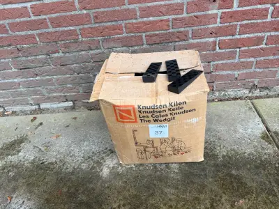 Wiggen in doos – kavel bij HNVI, Valkenswaard