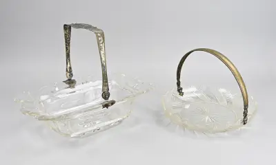 2 Schalen met zilverwerk – kavel bij Twents Veilinghuis