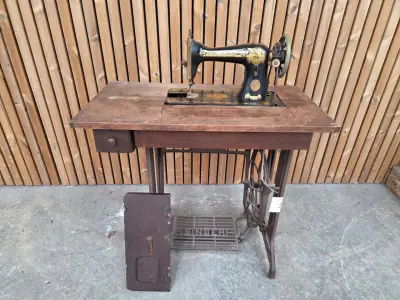 Antieke Naaimachine Singer – kavel bij Hammertime