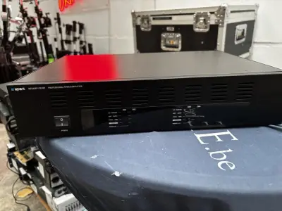 1 100v Versterker Apart Revamp 4240t – kavel bij Hammertime