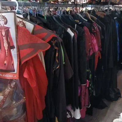 Ca. 77x Superhero, heksen Halloween – kavel bij Onlineveilingmeester, Drachten